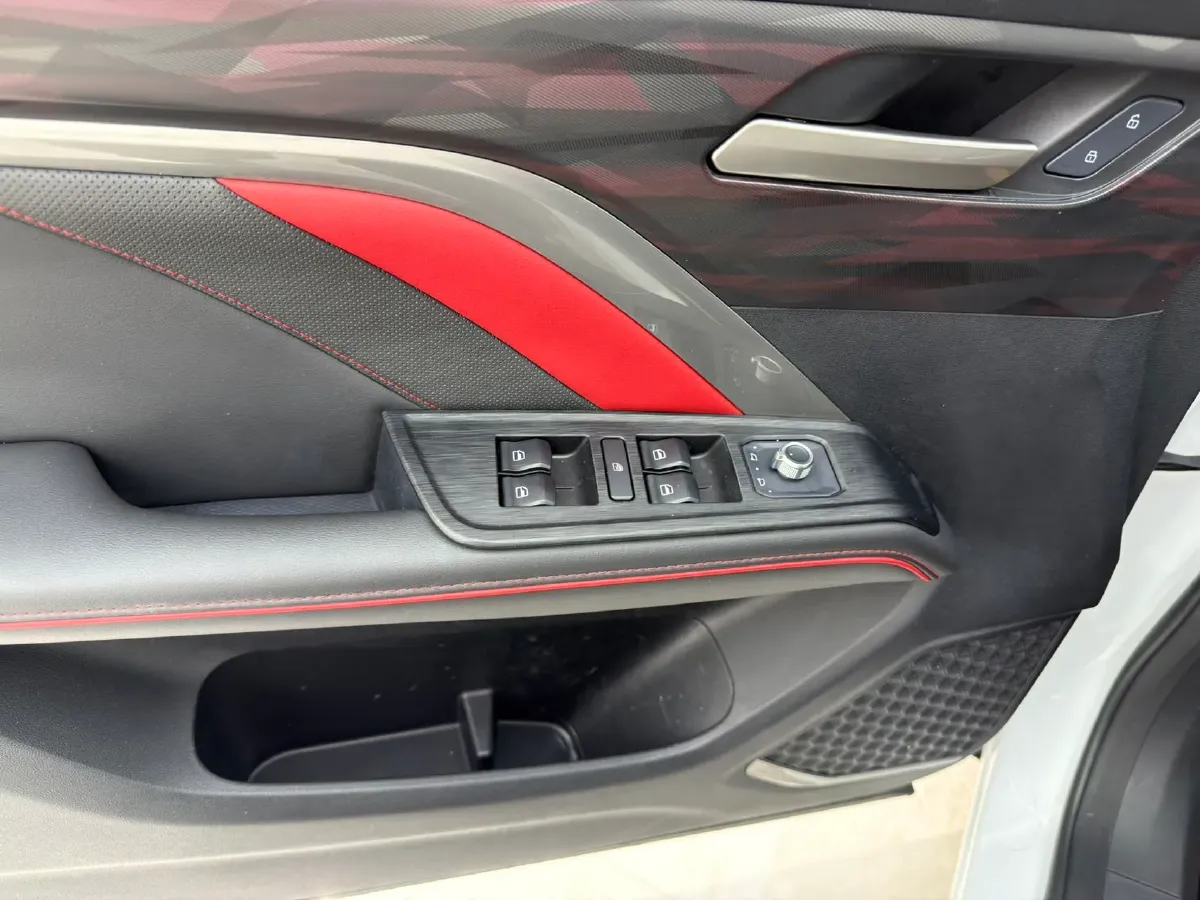 2021 Haval H6 1.5T 150HP L4 7DCT,autocango,china used car exporter,china ev exporter,chinese used car exporter,chinese used ev exporter