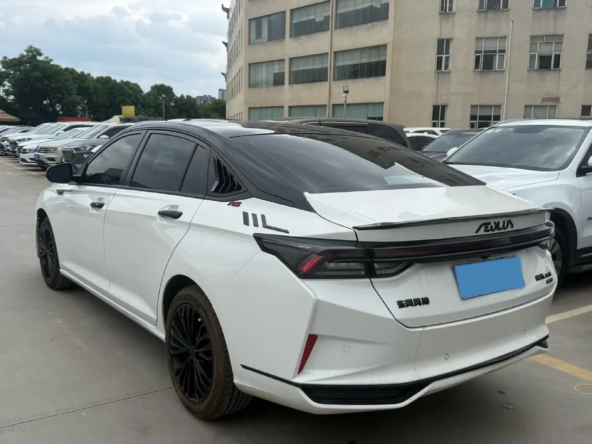 2023 DongFeng Aeolus YiXuan MAX 1.5T 190HP L4 7DCT,autocango,china used car exporter,china ev exporter,chinese used car exporter,chinese used ev exporter