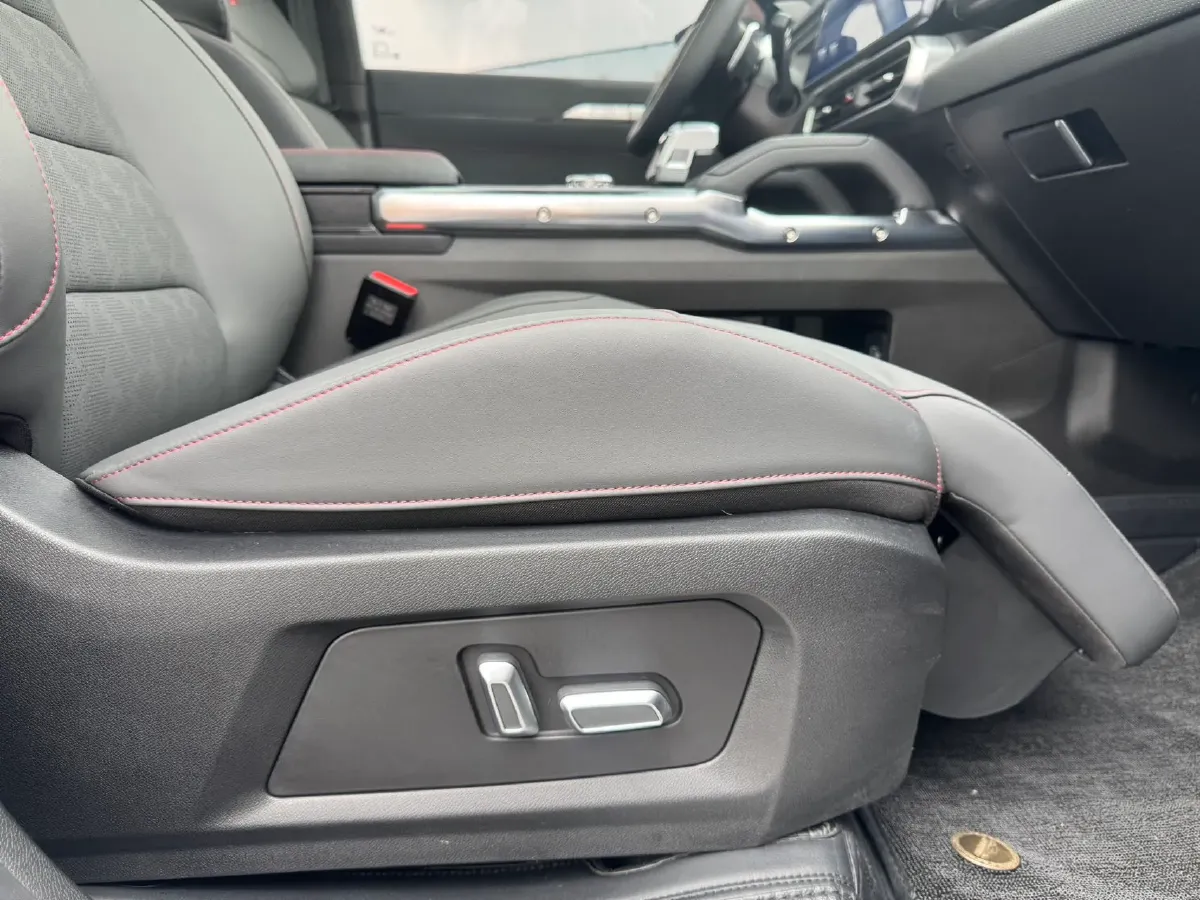 2023 Jetour Traveller 2.0T 254HP L4 8AT,autocango,china used car exporter,china ev exporter,chinese used car exporter,chinese used ev exporter