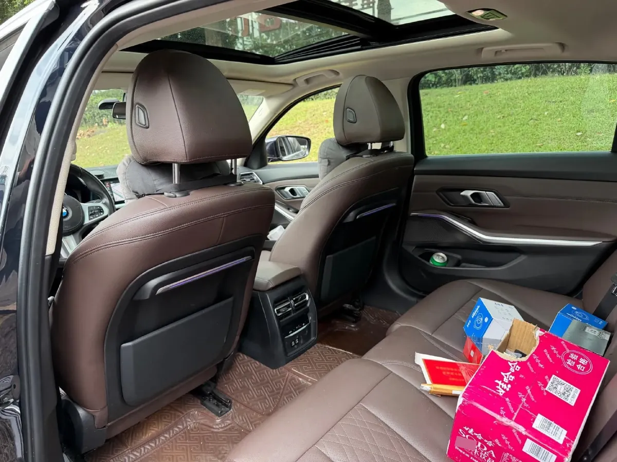 2022 BMW 3 Series 2.0T 184HP L4 8AT,autocango,china used car exporter,china ev exporter,chinese used car exporter,chinese used ev exporter