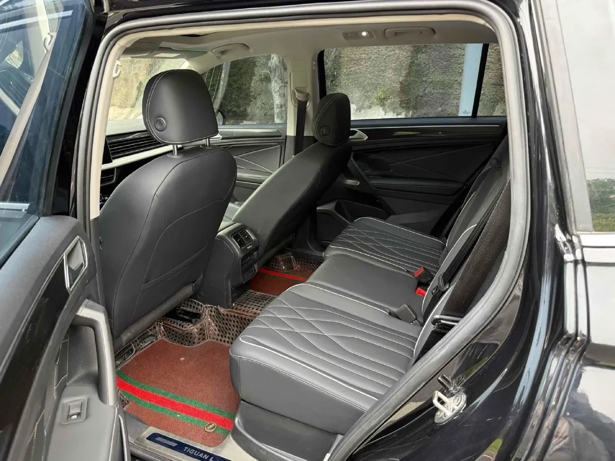 2024 Volkswagen Tiguan L 2.0T 186HP L4 7DCT,autocango,china used car exporter,china ev exporter,chinese used car exporter,chinese used ev exporter