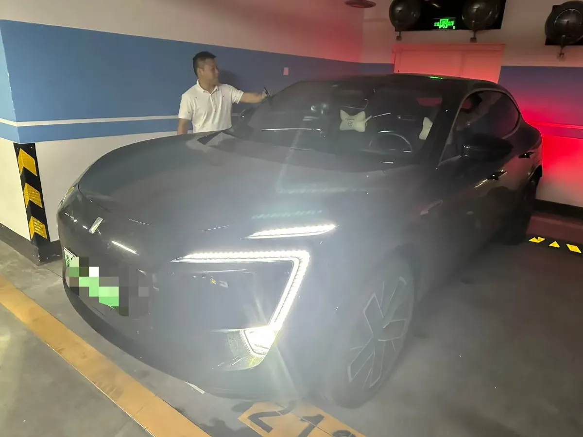 2024 Avatr 11 BEV 90KWH,autocango,china used car exporter,china ev exporter,chinese used car exporter,chinese used ev exporter