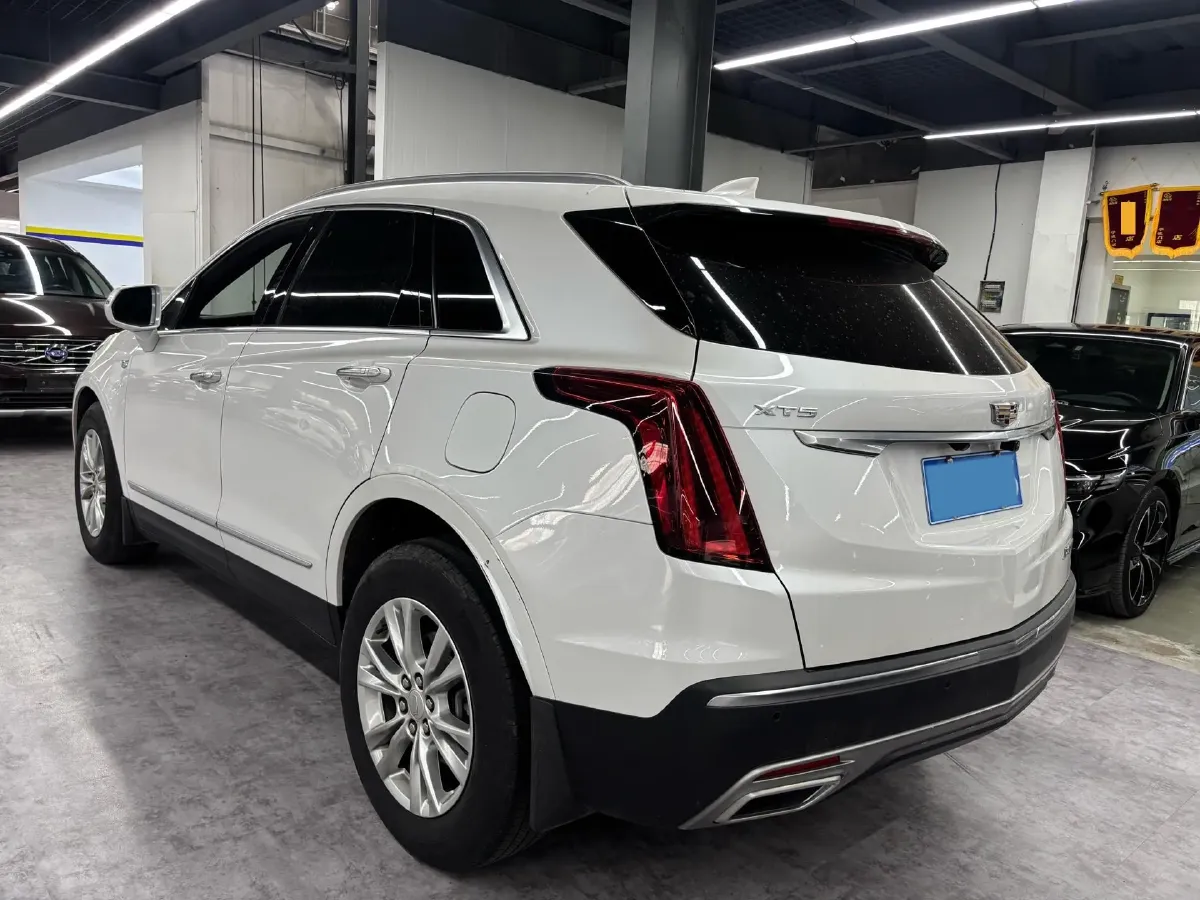 2023 Cadillac XT5 2.0T 237HP L4 9AT,autocango,china used car exporter,china ev exporter,chinese used car exporter,chinese used ev exporter