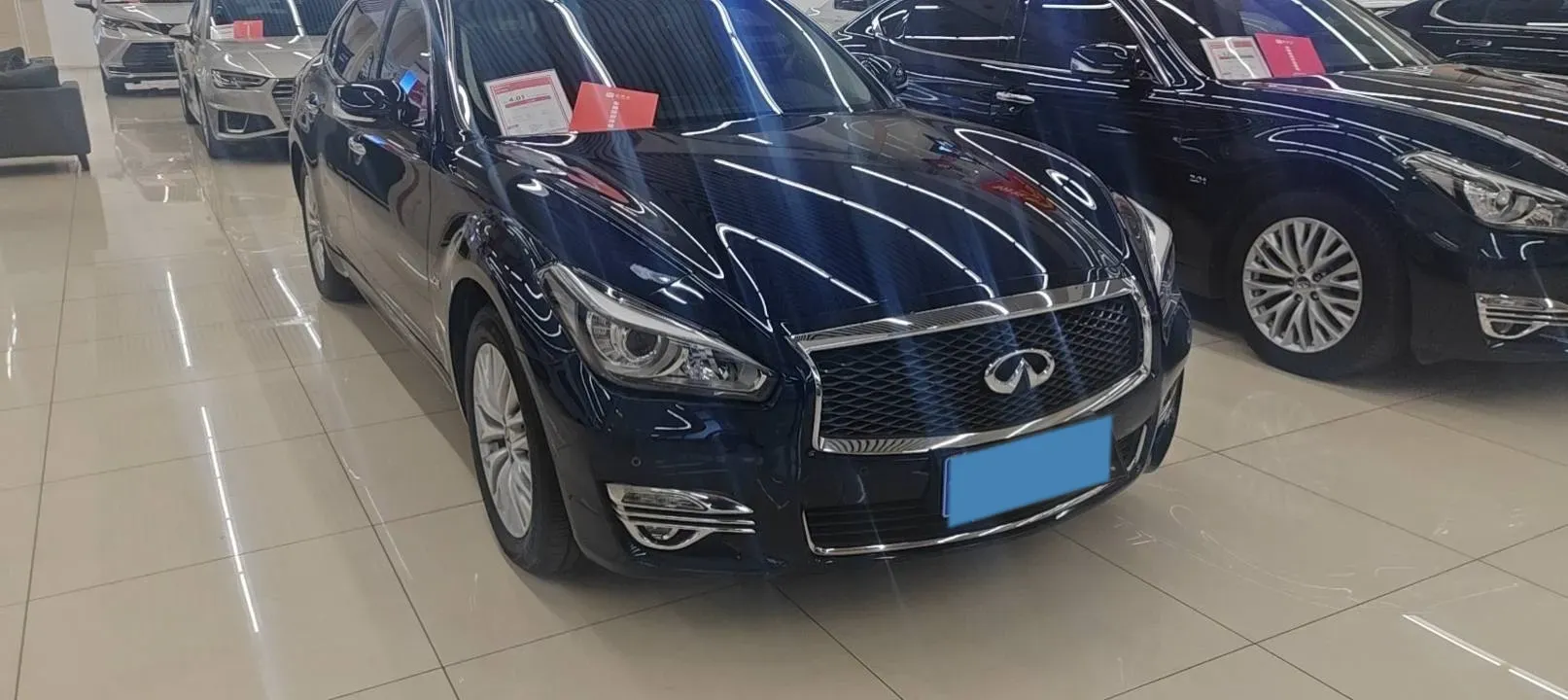 2019 Infiniti Q70 2.0T 211HP L4 7AT,autocango,china used car exporter,china ev exporter,chinese used car exporter,chinese used ev exporter