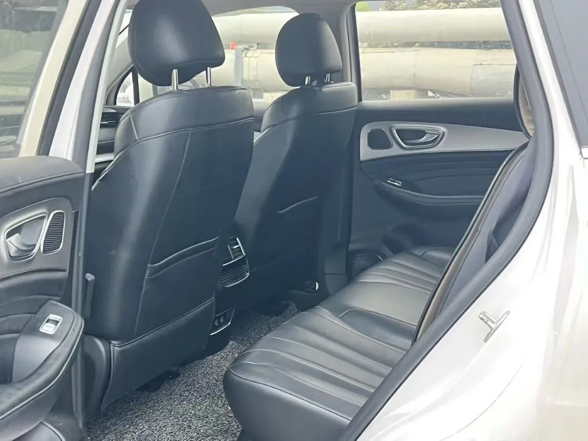 2019 Roewe RX5 MAX 1.5T 173HP L4 6AT,autocango,china used car exporter,china ev exporter,chinese used car exporter,chinese used ev exporter