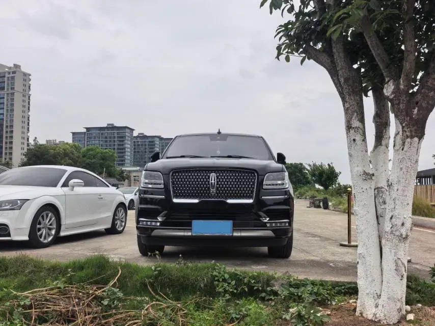 2020 Lincoln Navigator 3.5T 388HP V6 10AT,autocango,china used car exporter,china ev exporter,chinese used car exporter,chinese used ev exporter