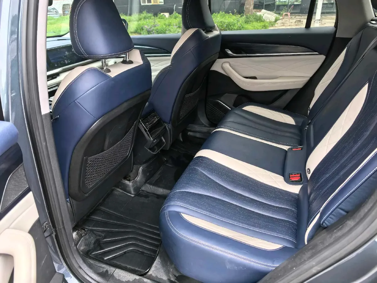 2022 Citroen C5 X 1.6T 175HP L4 8AT,autocango,china used car exporter,china ev exporter,chinese used car exporter,chinese used ev exporter