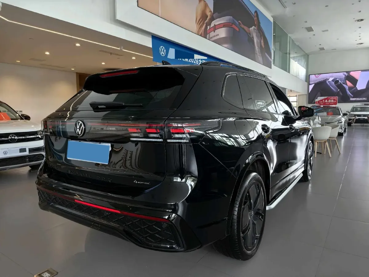 2024 Volkswagen Tiguan L 2.0T 220HP L4 7DCT,autocango,china used car exporter,china ev exporter,chinese used car exporter,chinese used ev exporter