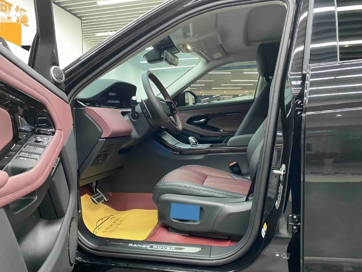 2024 Land Rover Range Rover Evoque 2.0T 249HP L4 9AT,autocango,china used car exporter,china ev exporter,chinese used car exporter,chinese used ev exporter