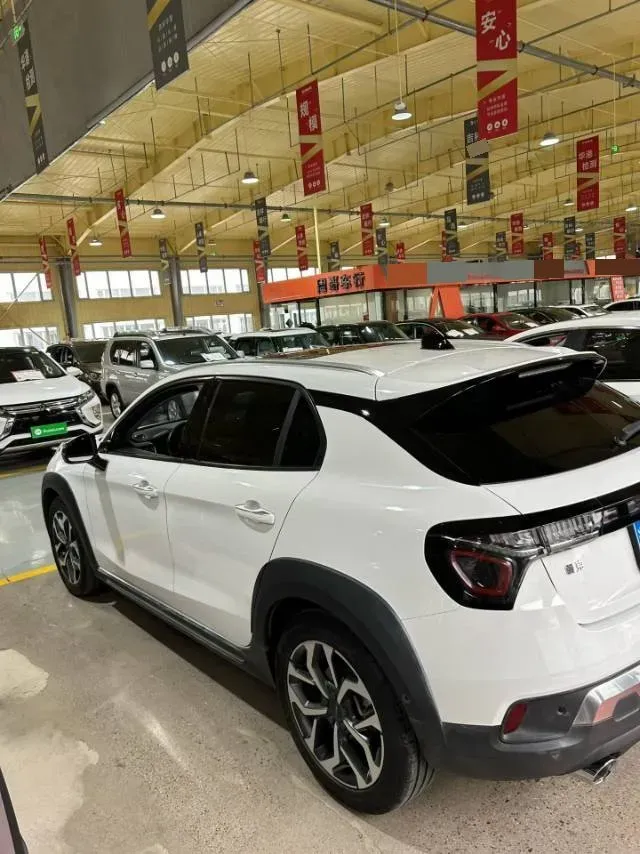 2018 Toyota C-HR 2.0L 171HP L4 CVT,autocango,china used car exporter,china ev exporter,chinese used car exporter,chinese used ev exporter