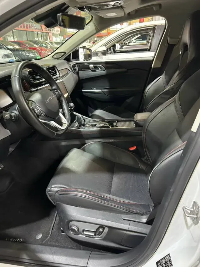 2018 Toyota C-HR 2.0L 171HP L4 CVT,autocango,china used car exporter,china ev exporter,chinese used car exporter,chinese used ev exporter