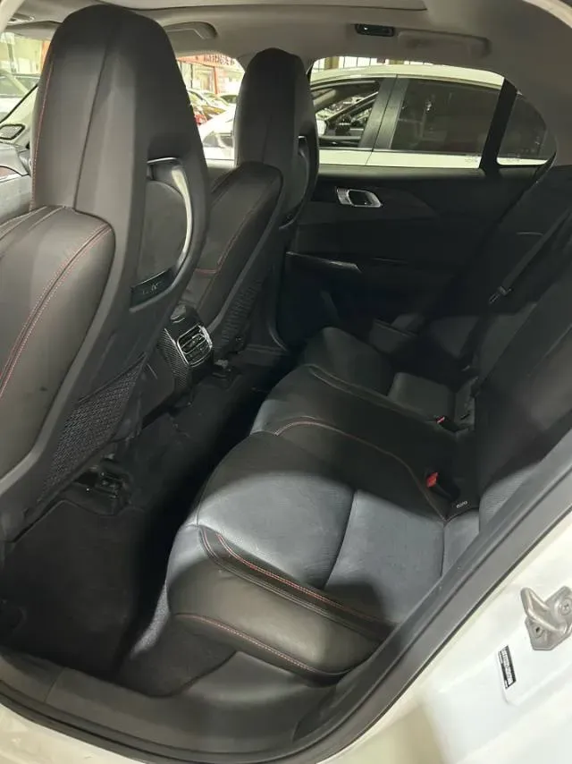 2018 Toyota C-HR 2.0L 171HP L4 CVT,autocango,china used car exporter,china ev exporter,chinese used car exporter,chinese used ev exporter