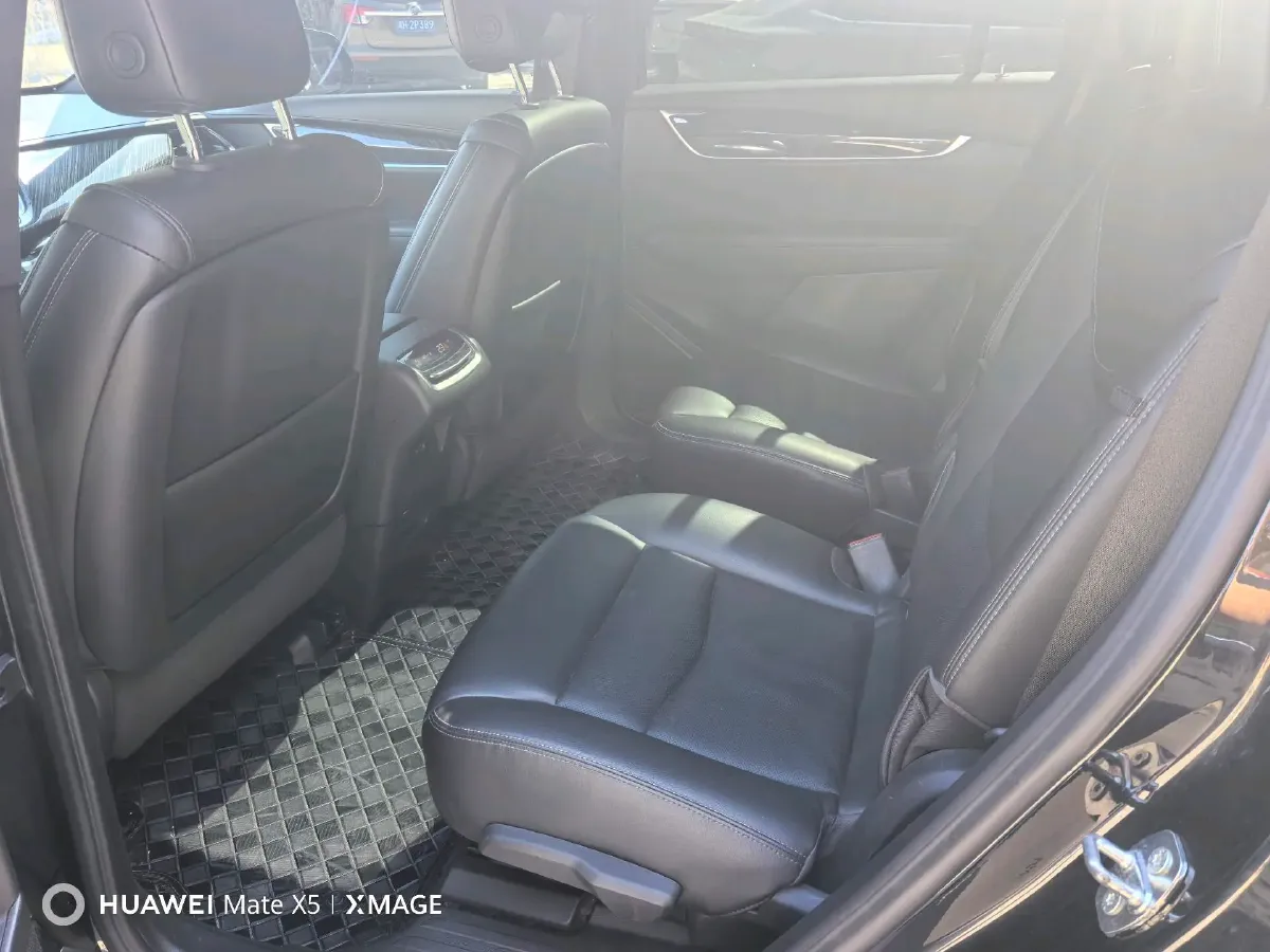 2022 Cadillac XT6 2.0T 237HP L4 9AT,autocango,china used car exporter,china ev exporter,chinese used car exporter,chinese used ev exporter