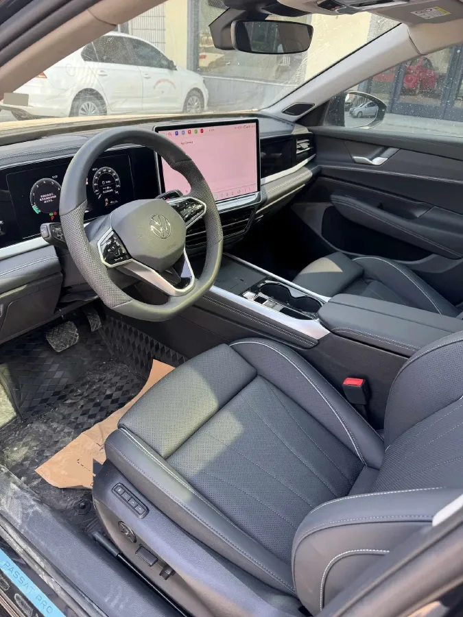 2025 Volkswagen Passat 2.0T 220HP L4 7DCT,autocango,china used car exporter,china ev exporter,chinese used car exporter,chinese used ev exporter