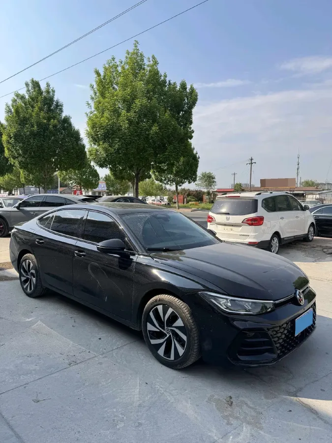 2025 Volkswagen Passat 2.0T 220HP L4 7DCT,autocango,china used car exporter,china ev exporter,chinese used car exporter,chinese used ev exporter