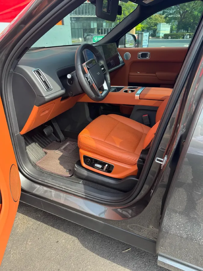 2023 Li L8 Range Extended 154HP REEV 40.9KWH,autocango,china used car exporter,china ev exporter,chinese used car exporter,chinese used ev exporter