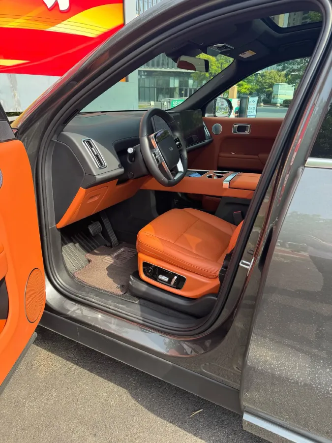 2023 Li L8 Range Extended 154HP REEV 40.9KWH,autocango,china used car exporter,china ev exporter,chinese used car exporter,chinese used ev exporter