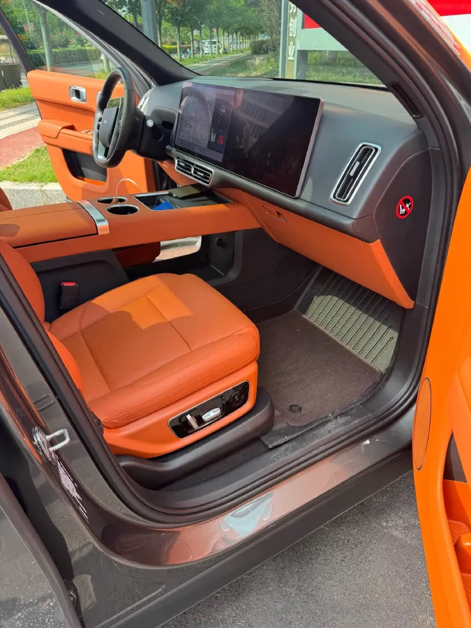 2023 Li L8 Range Extended 154HP REEV 40.9KWH,autocango,china used car exporter,china ev exporter,chinese used car exporter,chinese used ev exporter