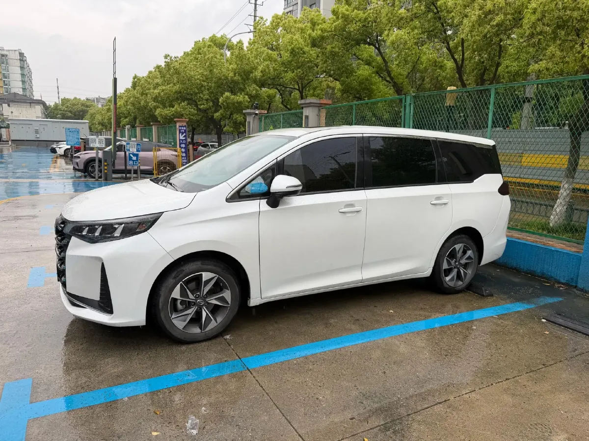 2023 GAC Trumpchi M6 1.5T 177HP L4 7DCT,autocango,china used car exporter,china ev exporter,chinese used car exporter,chinese used ev exporter