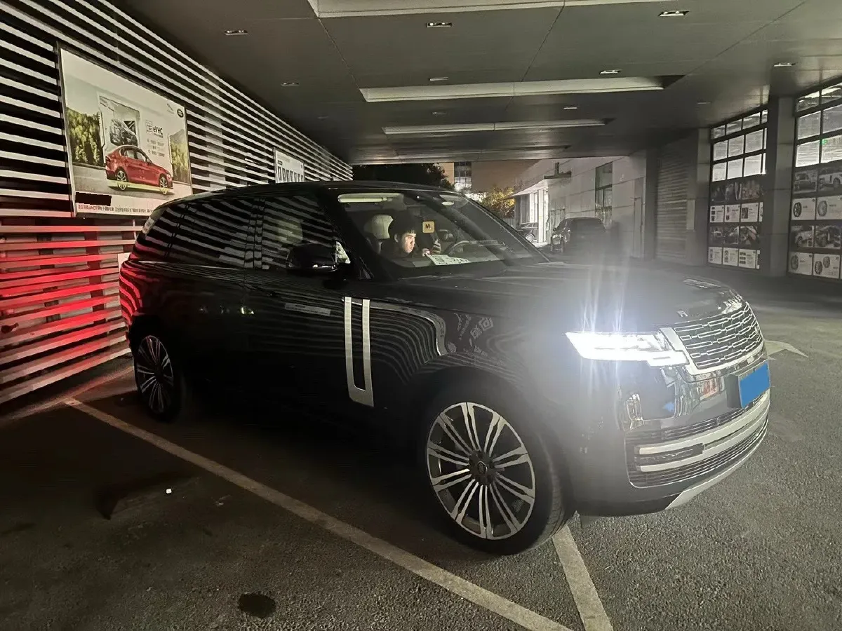 2023 Land Rover Range Rover 3.0T 400HP L6 8AT,autocango,china used car exporter,china ev exporter,chinese used car exporter,chinese used ev exporter