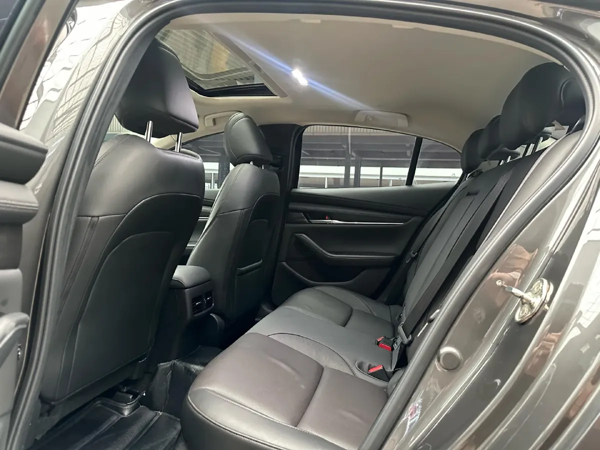 2020 Mazda 3 Axela 2.0L 158HP L4 6AT,autocango,china used car exporter,china ev exporter,chinese used car exporter,chinese used ev exporter