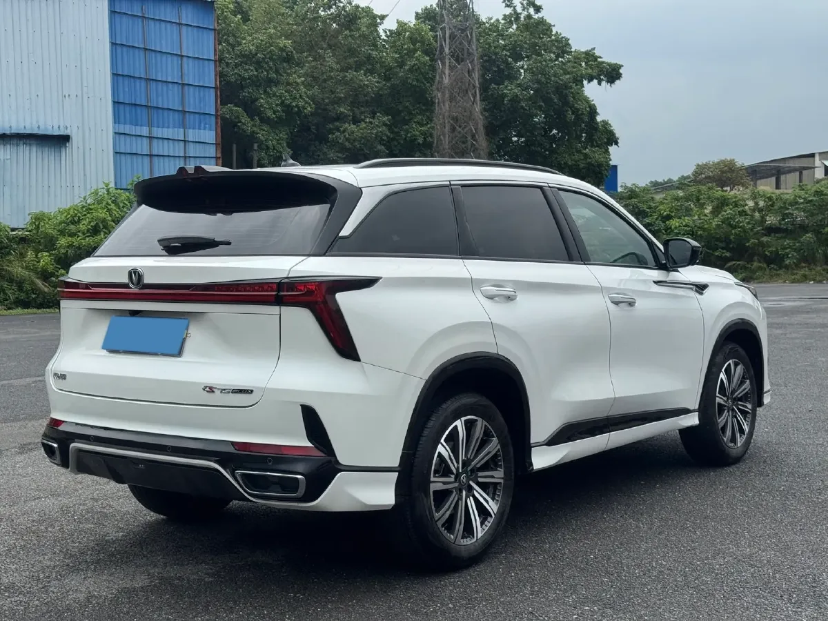 2025 ChangAn CS75 Plus 1.5T 188HP L4 8AT,autocango,china used car exporter,china ev exporter,chinese used car exporter,chinese used ev exporter