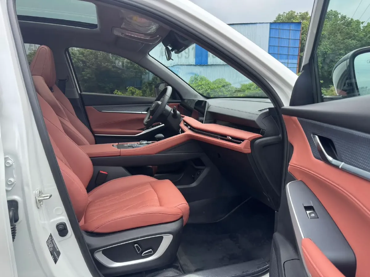 2025 ChangAn CS75 Plus 1.5T 188HP L4 8AT,autocango,china used car exporter,china ev exporter,chinese used car exporter,chinese used ev exporter