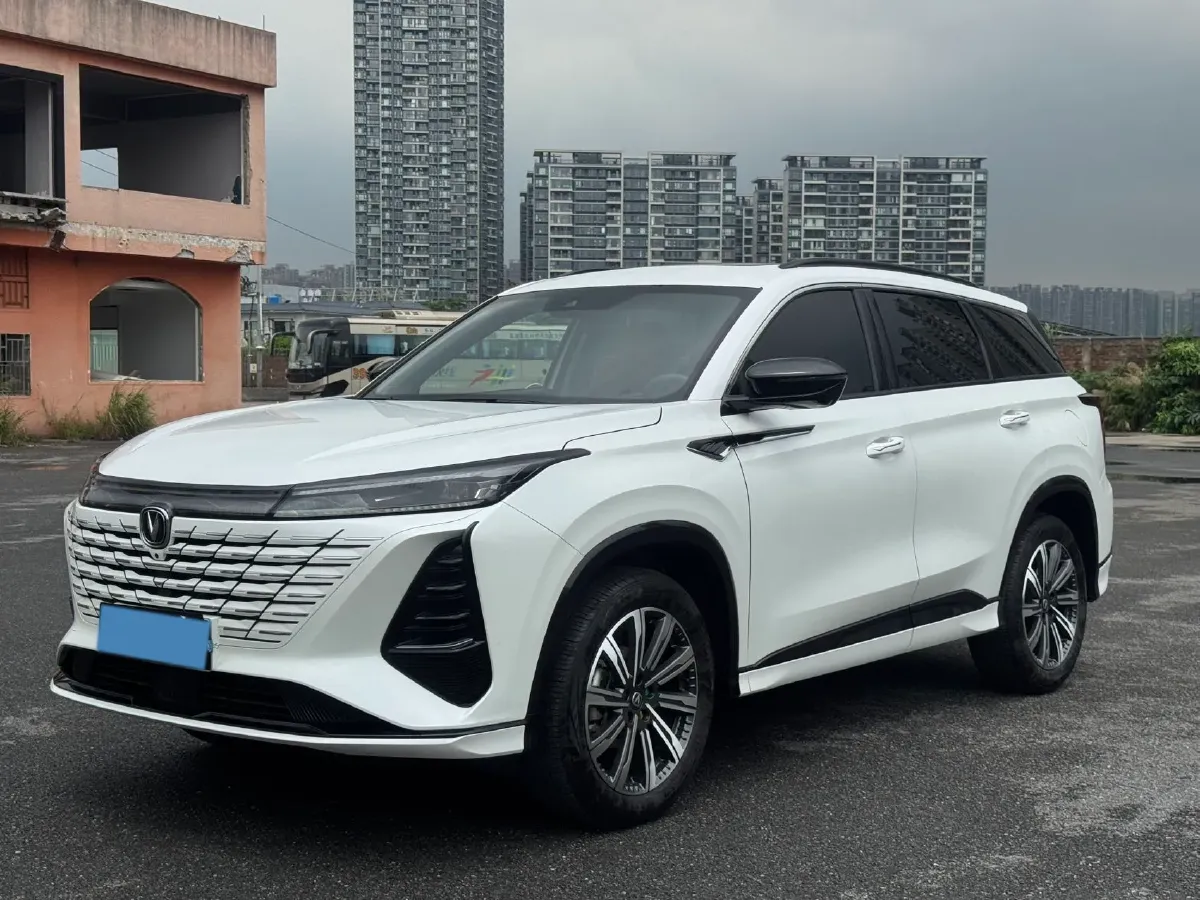 2025 ChangAn CS75 Plus 1.5T 188HP L4 8AT,autocango,china used car exporter,china ev exporter,chinese used car exporter,chinese used ev exporter