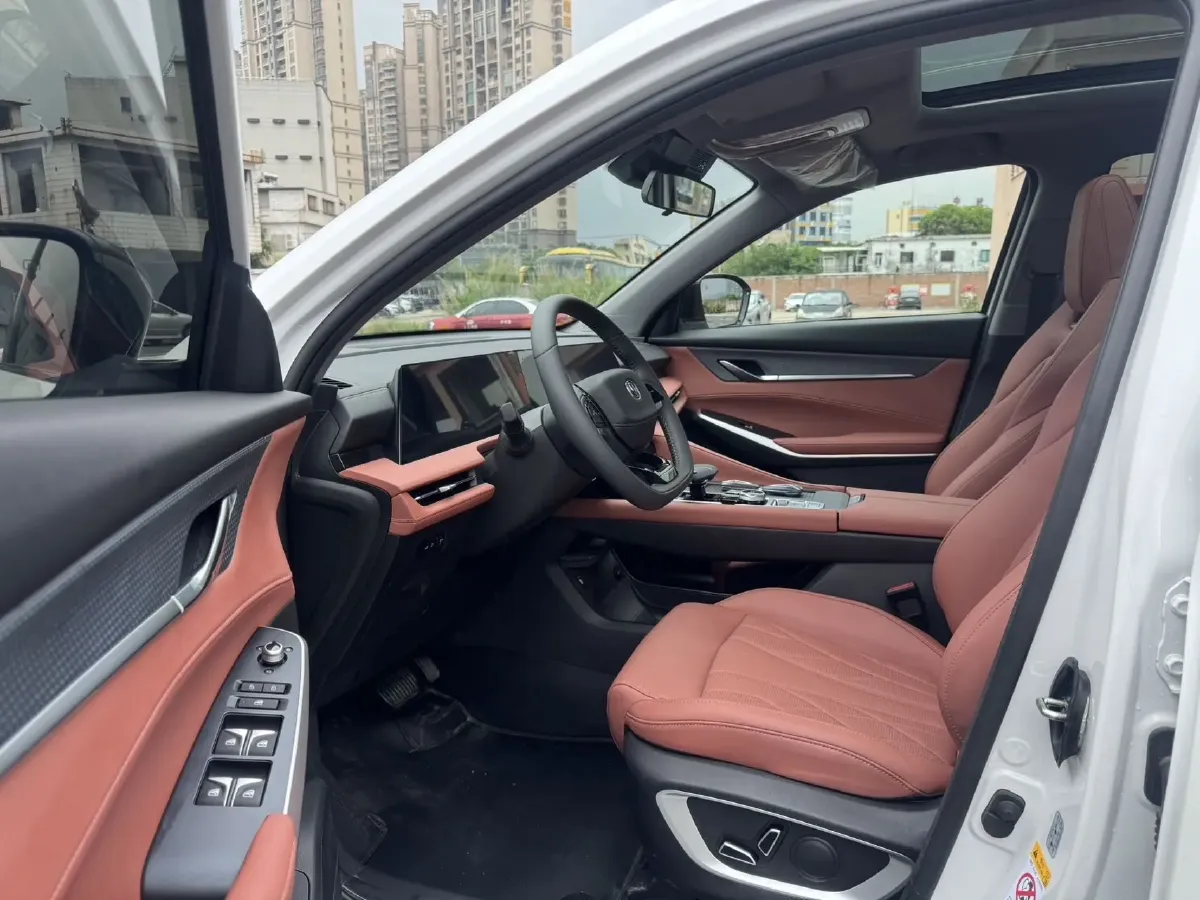2025 ChangAn CS75 Plus 1.5T 188HP L4 8AT,autocango,china used car exporter,china ev exporter,chinese used car exporter,chinese used ev exporter