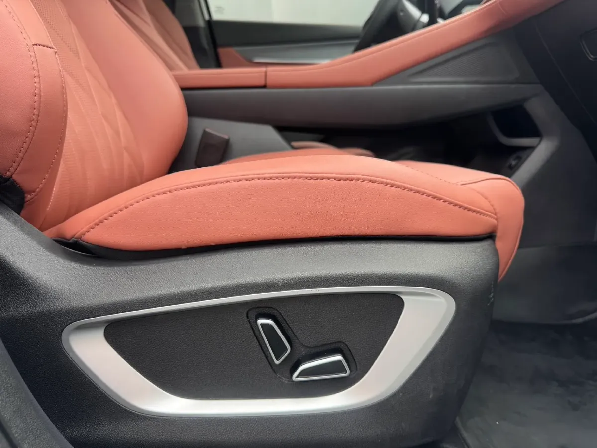 2025 ChangAn CS75 Plus 1.5T 188HP L4 8AT,autocango,china used car exporter,china ev exporter,chinese used car exporter,chinese used ev exporter