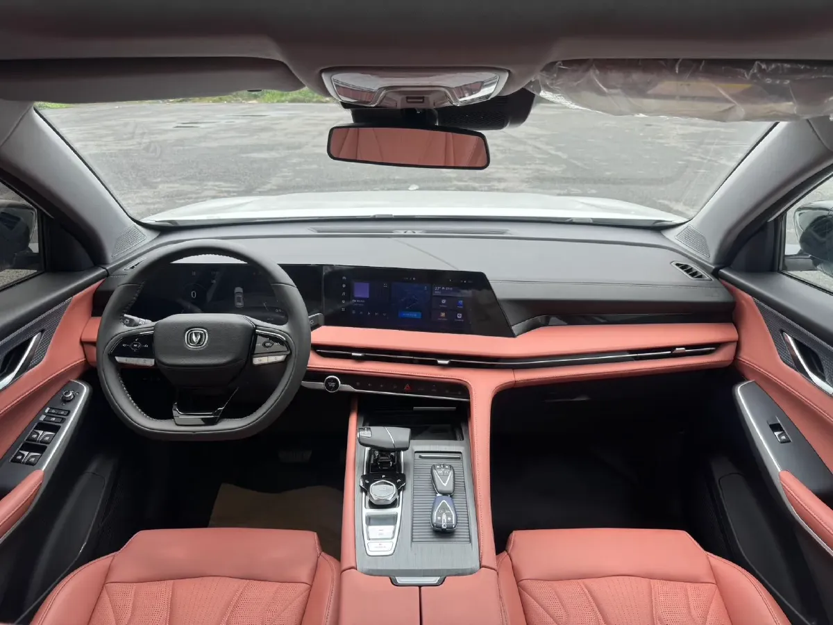 2025 ChangAn CS75 Plus 1.5T 188HP L4 8AT,autocango,china used car exporter,china ev exporter,chinese used car exporter,chinese used ev exporter