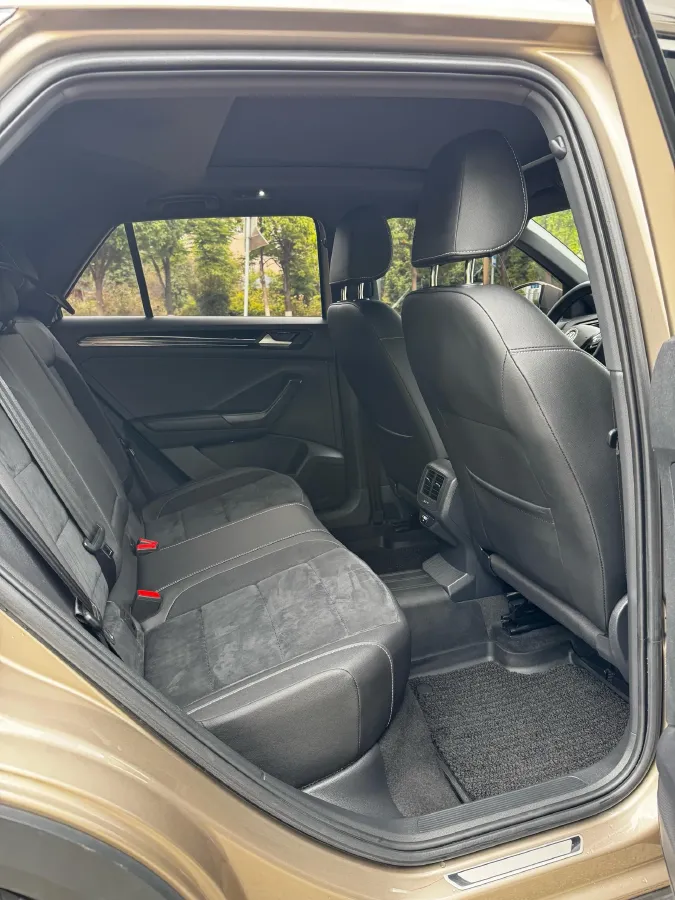 2019 Volkswagen T-Roc 1.4T 150HP L4 7DCT,autocango,china used car exporter,china ev exporter,chinese used car exporter,chinese used ev exporter