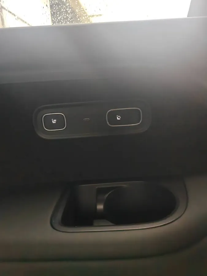 2022 Li L9 Range Extended 154HP REEV 42.6KWH,autocango,china used car exporter,china ev exporter,chinese used car exporter,chinese used ev exporter