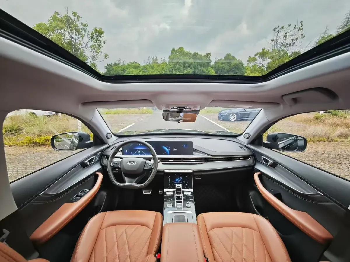 2021 Chery Tiggo 8 Plus 1.6T 197HP L4 7DCT,autocango,china used car exporter,china ev exporter,chinese used car exporter,chinese used ev exporter