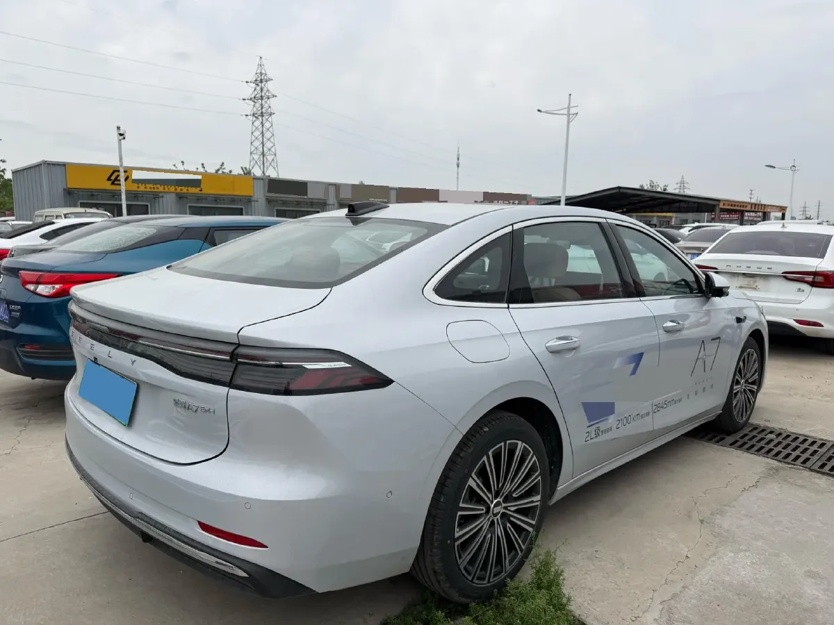 2025 Geely Galaxy A7 1.5L 112HP L4 1DHT PHEV,autocango,china used car exporter,china ev exporter,chinese used car exporter,chinese used ev exporter