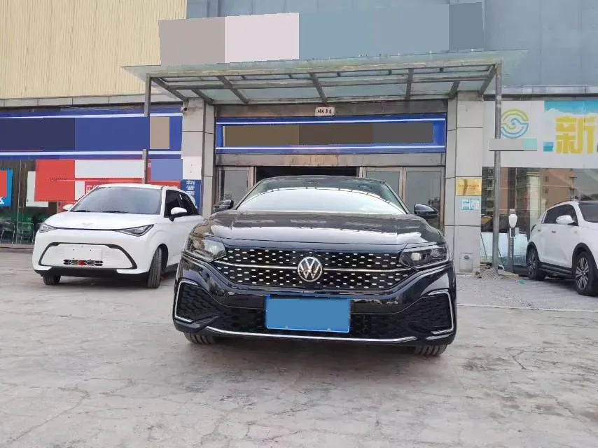 2025 Volkswagen Passat 2.0T 220HP L4 7DCT,autocango,china used car exporter,china ev exporter,chinese used car exporter,chinese used ev exporter