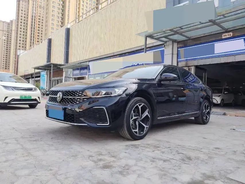 2025 Volkswagen Passat 2.0T 220HP L4 7DCT,autocango,china used car exporter,china ev exporter,chinese used car exporter,chinese used ev exporter