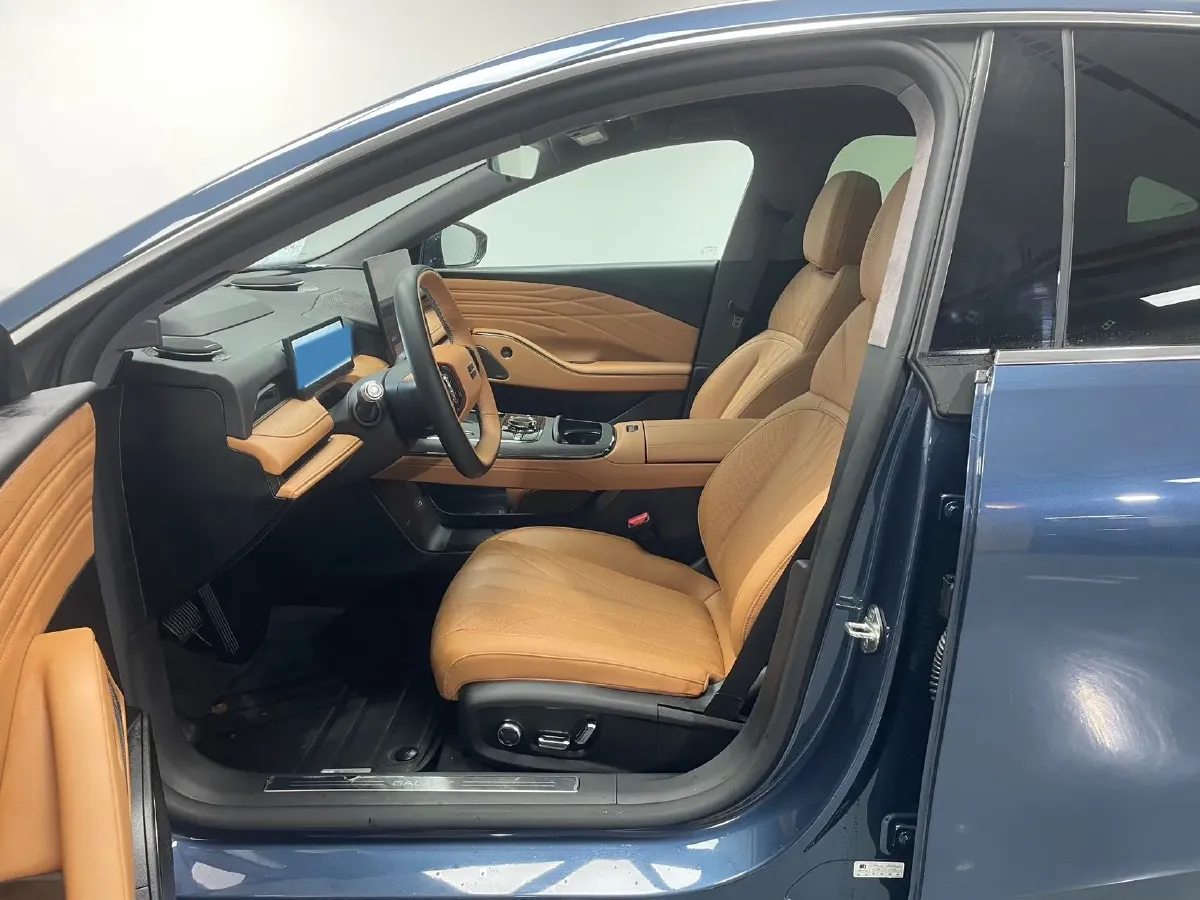 2025 Geely Galaxy Starshine 8 1.5T 163HP L4 3DHT PHEV 27.69KWH,autocango,china used car exporter,china ev exporter,chinese used car exporter,chinese used ev exporter