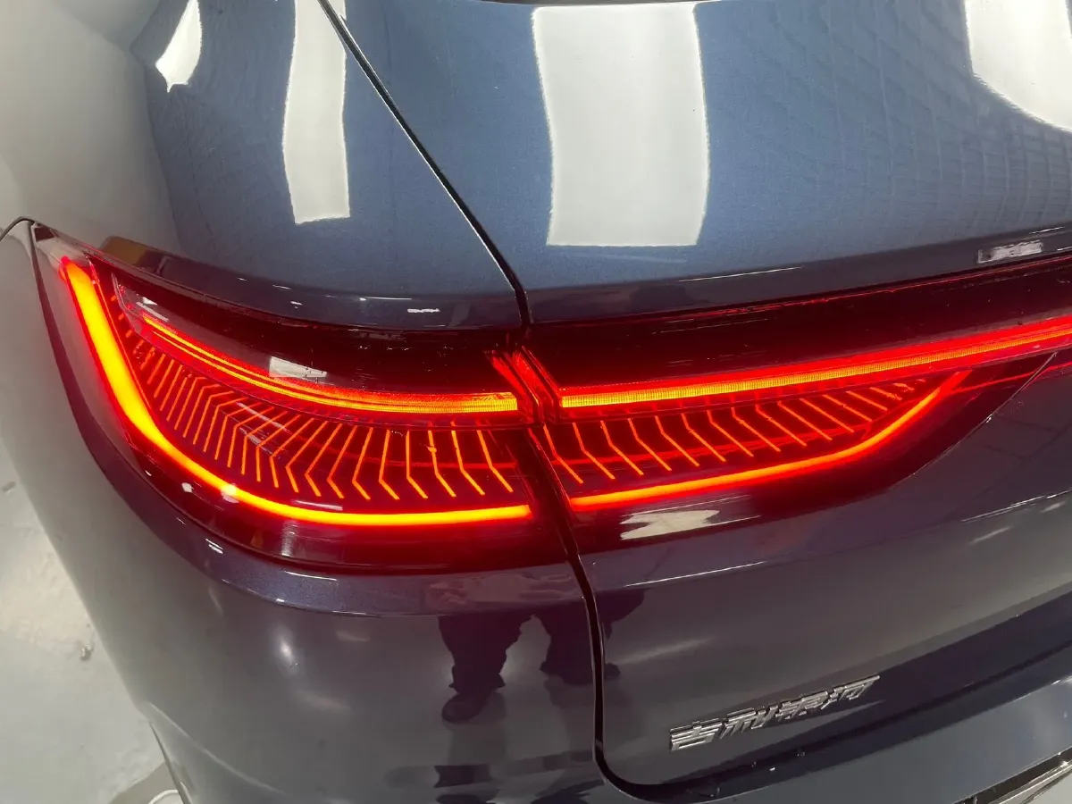 2025 Geely Galaxy Starshine 8 1.5T 163HP L4 3DHT PHEV 27.69KWH,autocango,china used car exporter,china ev exporter,chinese used car exporter,chinese used ev exporter