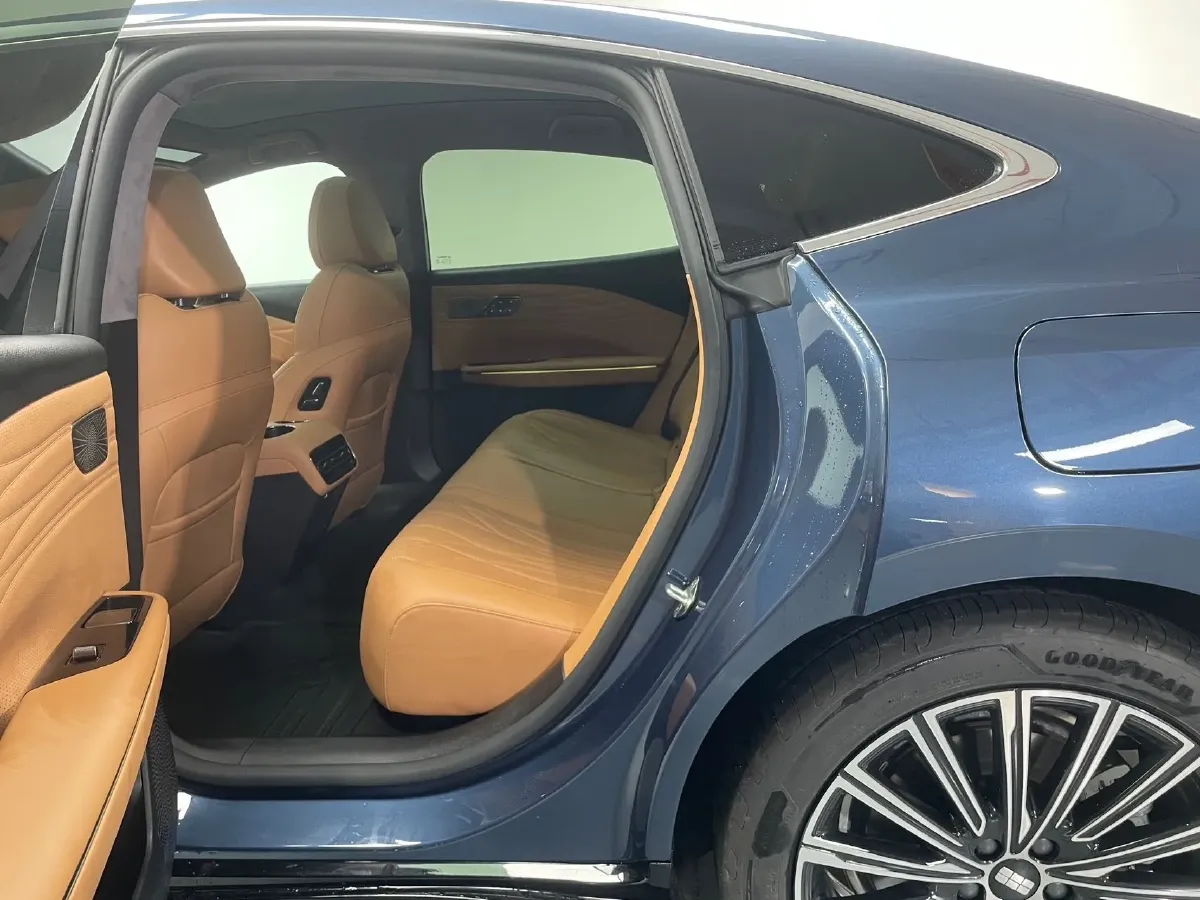 2025 Geely Galaxy Starshine 8 1.5T 163HP L4 3DHT PHEV 27.69KWH,autocango,china used car exporter,china ev exporter,chinese used car exporter,chinese used ev exporter