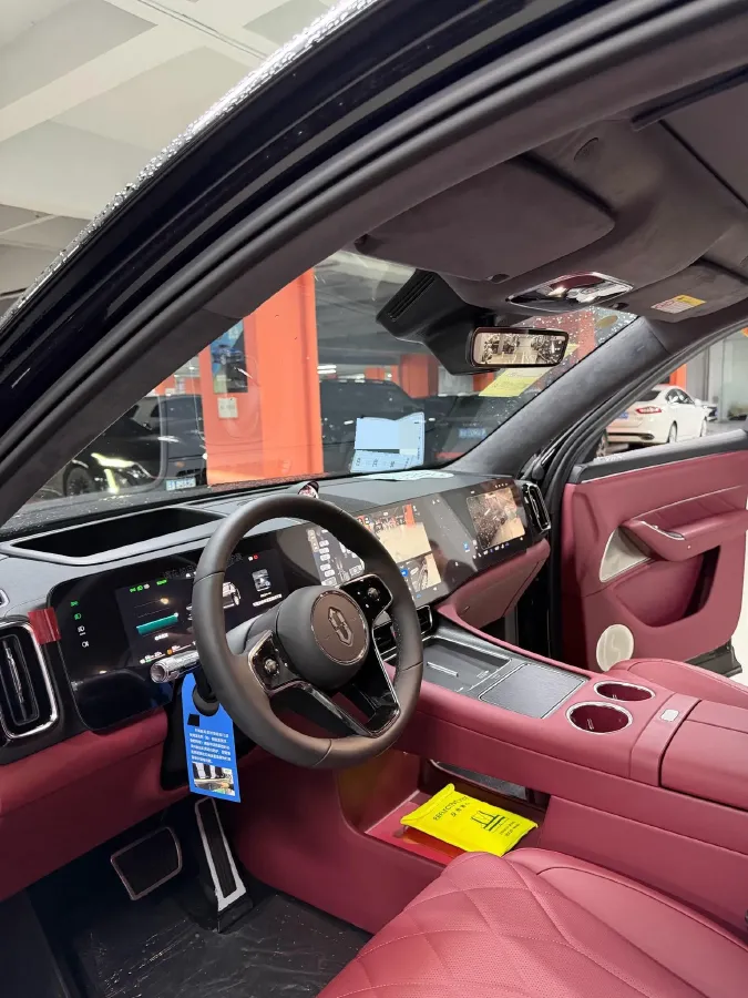 2025 AITO AITO M8 REEV 160HP REEV 53.4KWH,autocango,china used car exporter,china ev exporter,chinese used car exporter,chinese used ev exporter