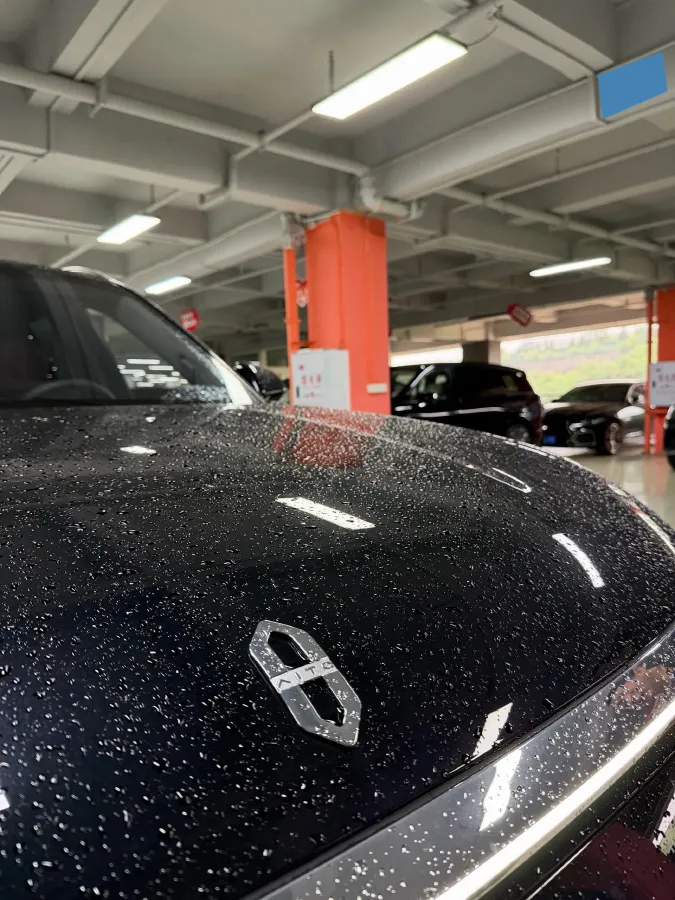 2025 AITO AITO M8 REEV 160HP REEV 53.4KWH,autocango,china used car exporter,china ev exporter,chinese used car exporter,chinese used ev exporter