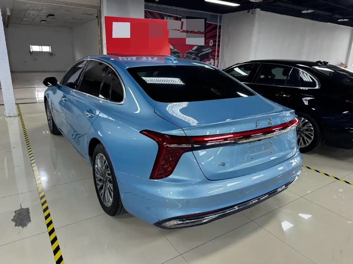 2023 HongQi H5 2.0T 224HP L4 8AT,autocango,china used car exporter,china ev exporter,chinese used car exporter,chinese used ev exporter