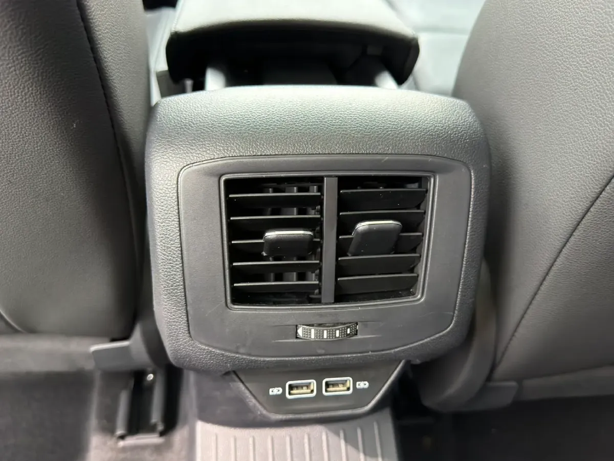 2022 Volkswagen T-Roc 1.4T 150HP L4 7DCT,autocango,china used car exporter,china ev exporter,chinese used car exporter,chinese used ev exporter