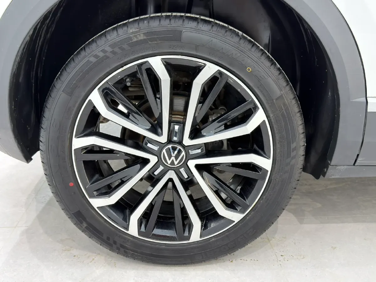 2022 Volkswagen T-Roc 1.4T 150HP L4 7DCT,autocango,china used car exporter,china ev exporter,chinese used car exporter,chinese used ev exporter