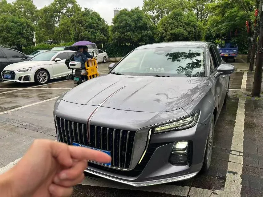 2023 HongQi H5 2.0T 224HP L4 8AT,autocango,china used car exporter,china ev exporter,chinese used car exporter,chinese used ev exporter