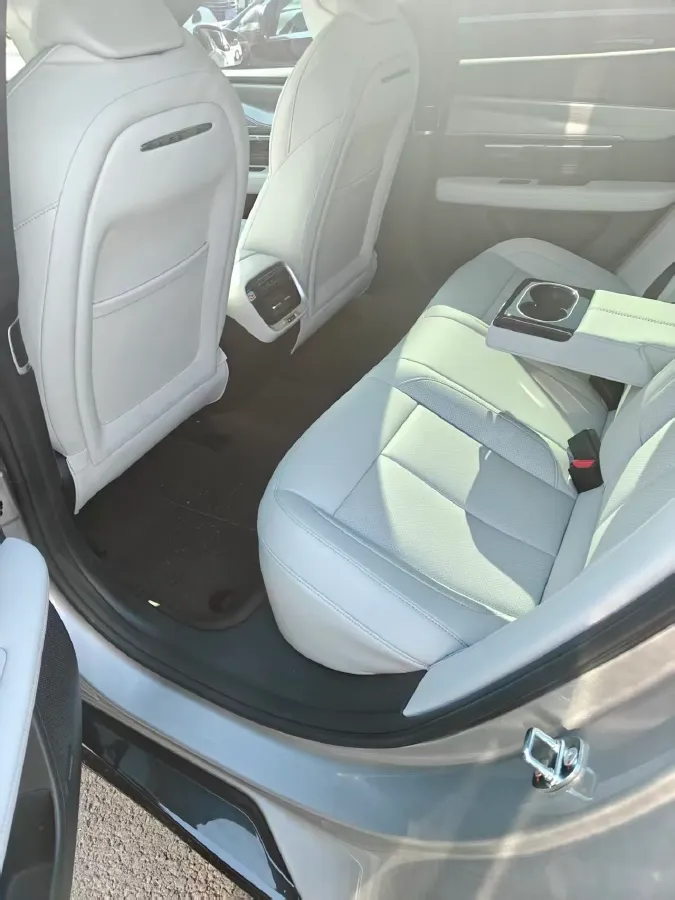 2023 Xpeng P7 BEV 86.2KWH,autocango,china used car exporter,china ev exporter,chinese used car exporter,chinese used ev exporter