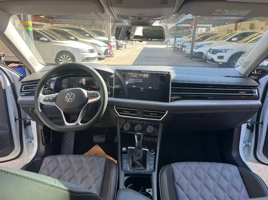 2024 Volkswagen Sagitar 1.5T 160HP L4 7DCT,autocango,china used car exporter,china ev exporter,chinese used car exporter,chinese used ev exporter