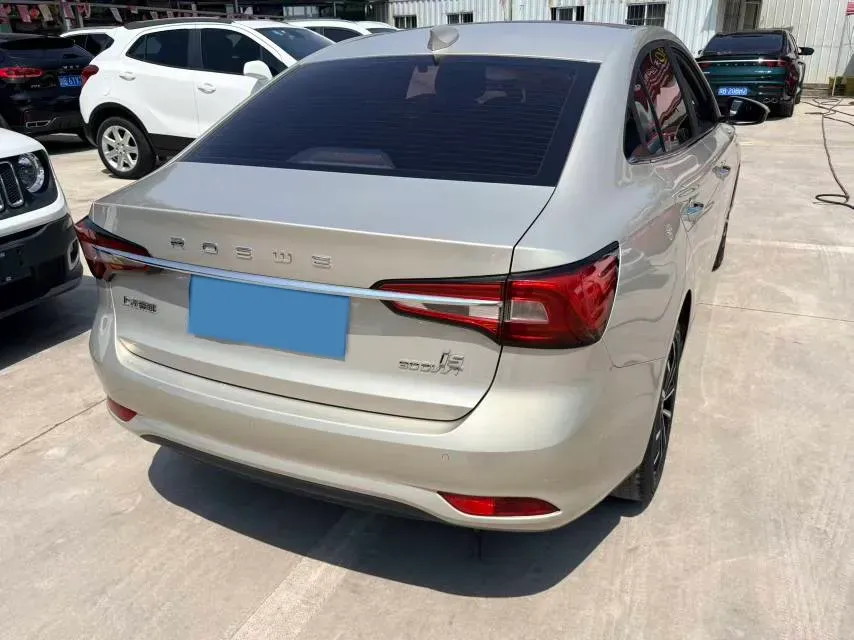 2021 Roewe i5 1.5L 120HP L4 5MT,autocango,china used car exporter,china ev exporter,chinese used car exporter,chinese used ev exporter
