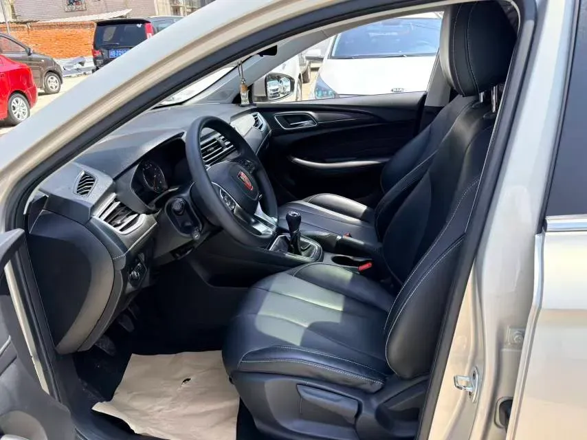 2021 Roewe i5 1.5L 120HP L4 5MT,autocango,china used car exporter,china ev exporter,chinese used car exporter,chinese used ev exporter